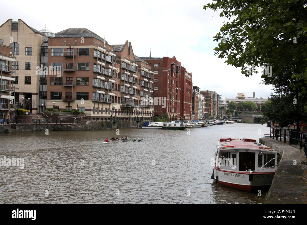 Kinder Rudern auf dem Fluss Avon, Bristol, England. Stockfoto