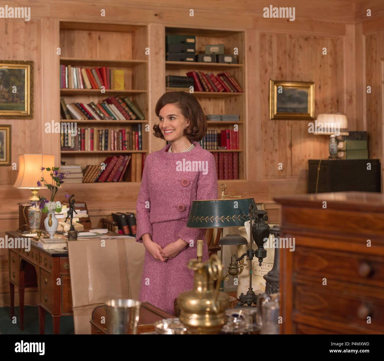 Original Film Titel: Jackie. Englischer Titel: Jackie. Regisseur: PABLO LARRAIN. Jahr: 2016. Stars: NATALIE PORTMAN. Credit: BLISS, Medien/FABULA/PROTOZOEN BILDER/BRANCHU, Stephanie/Album Stockfoto