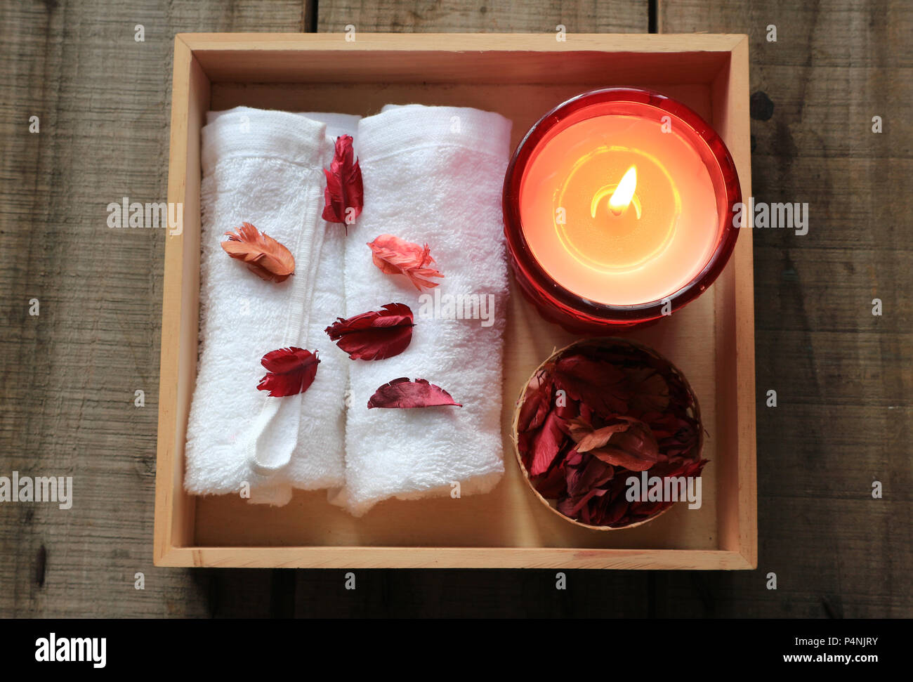 Topview rose Spa aromatherapy auf Holz Tisch Set Stockfoto