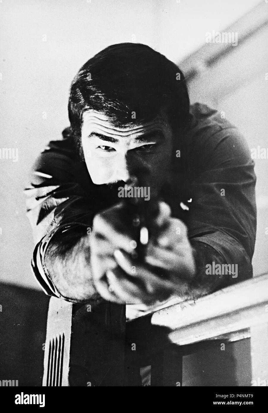 Original Film Titel: SHAMUS. Englischer Titel: SHAMUS. Regisseur: BUZZ KULIK. Jahr: 1973. Stars: Burt Reynolds. Quelle: Columbia Pictures Corporation/Album Stockfoto