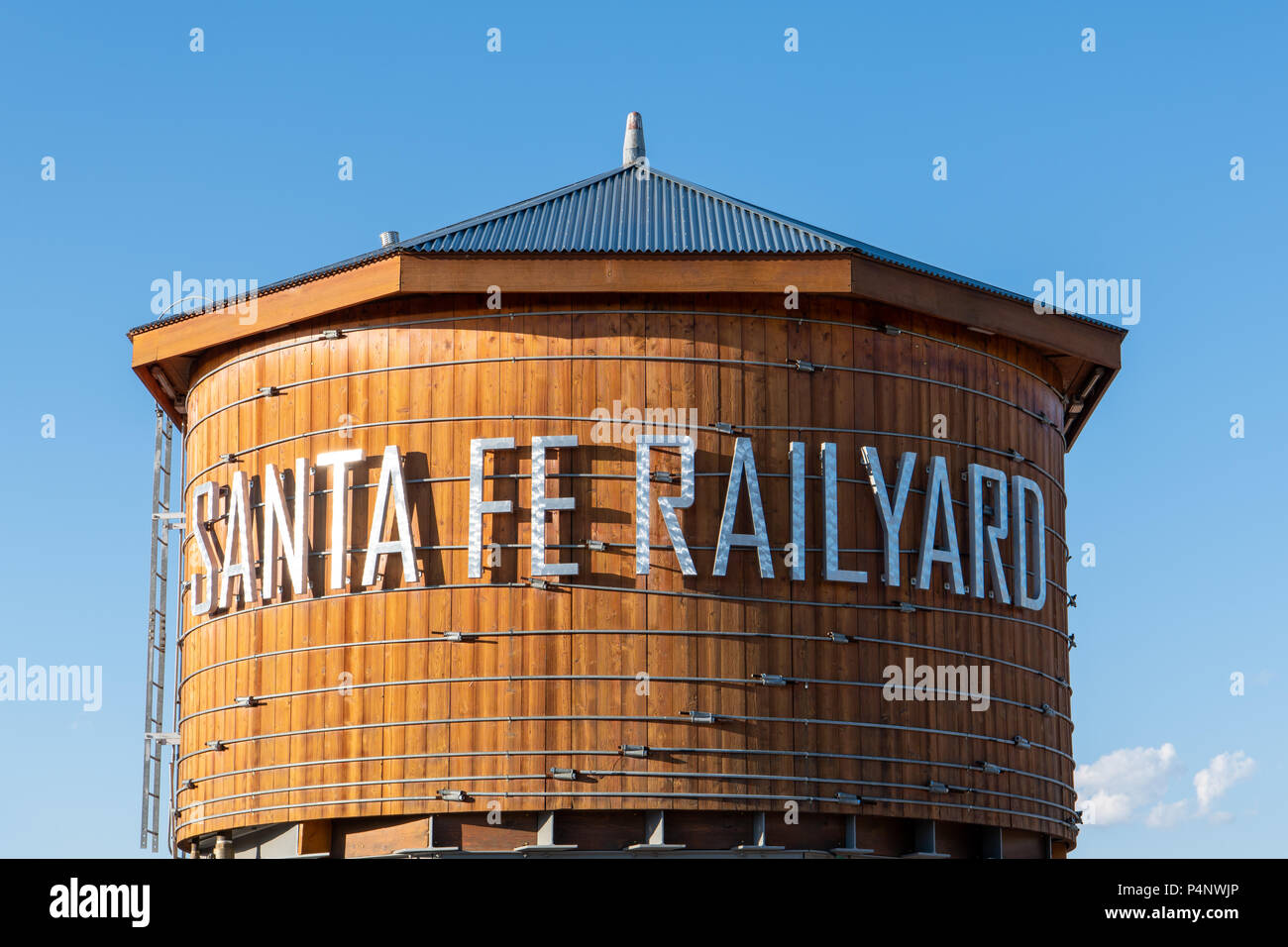 Santa Fe Leipzig-engelsdorf Zeichen auf die Bahn Wassertank in Santa Fe, New Mexico Stockfoto