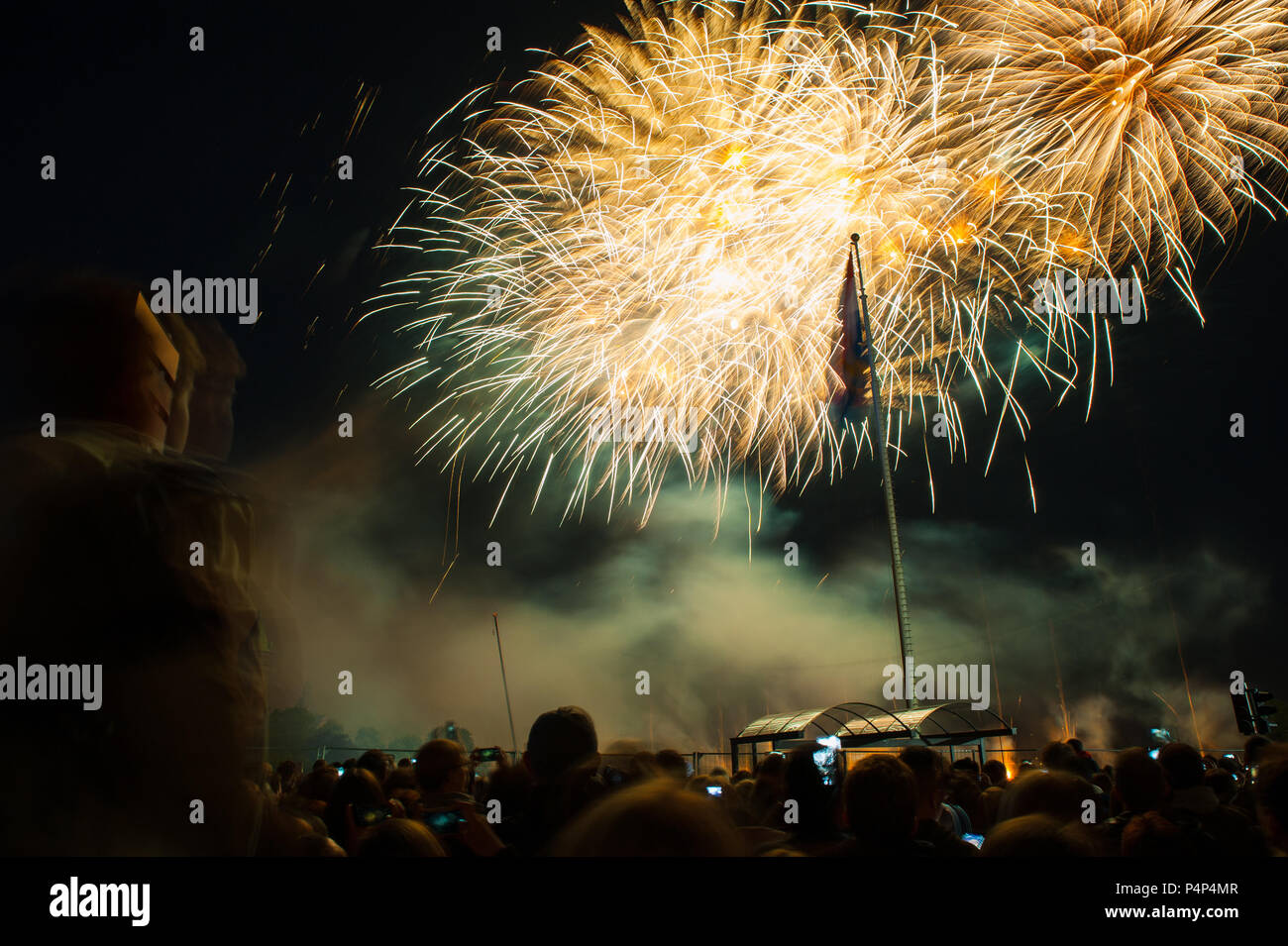 Die Stadt Luxemburg, Luxemburg. . Am 22. Juni 2018. Feuerwerk während der Luxemburgischen Nationalen Tag/Fete Nationale. HALIT OLMEZ/ALAMY leben Nachrichten Stockfoto