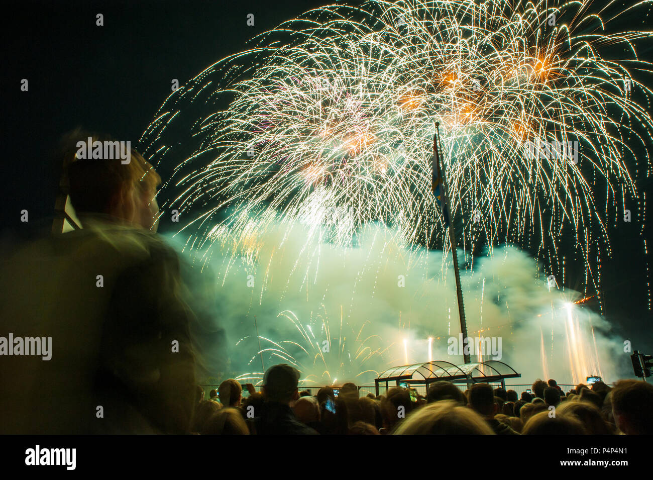 Die Stadt Luxemburg, Luxemburg. . Am 22. Juni 2018. Feuerwerk während der Luxemburgischen Nationalen Tag/Fete Nationale. HALIT OLMEZ/ALAMY leben Nachrichten Stockfoto