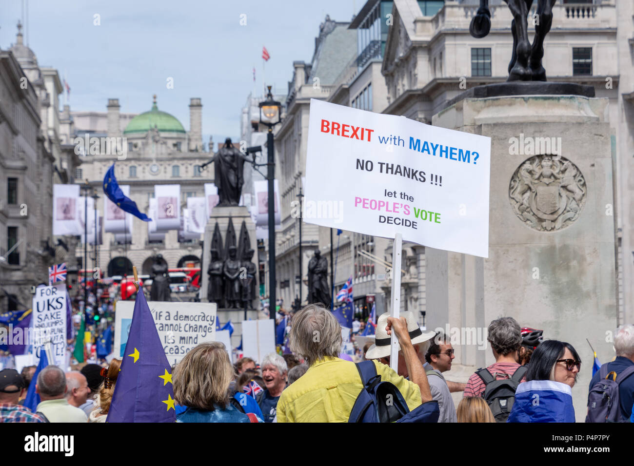 London, Großbritannien. 23 Jun, 2018: Demonstranten nehmen an der Abstimmung März in London für eine sinnvolle Abstimmung über die endgültige Brexit Abkommen zwischen der britischen Regierung und der Europäischen Union statt. Credit: Bradley Smith/Alamy Leben Nachrichten. Stockfoto