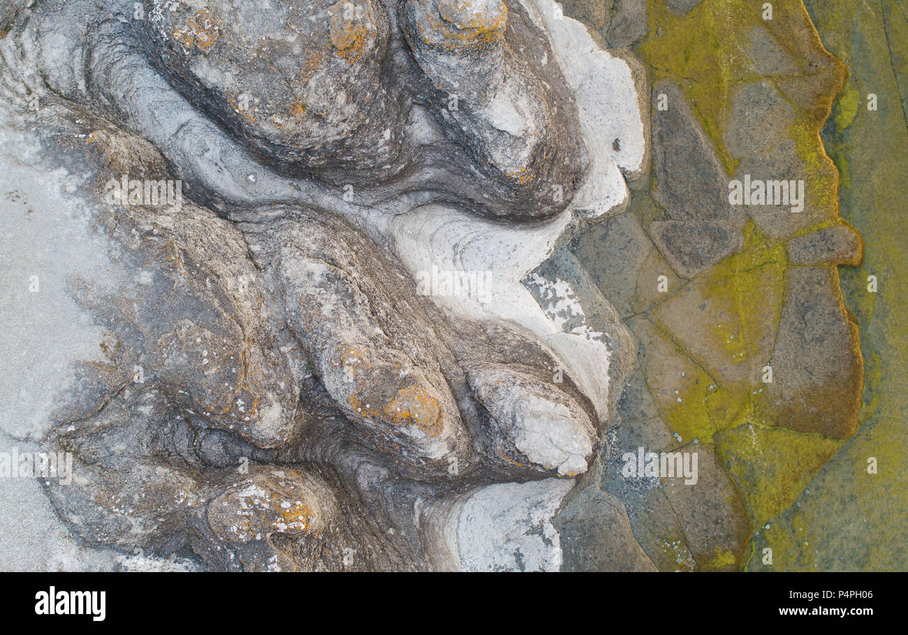 Das Meer Stacks in Byrum (byrum Raukar) auf Öland, Schweden direkt von oben gesehen. Stockfoto