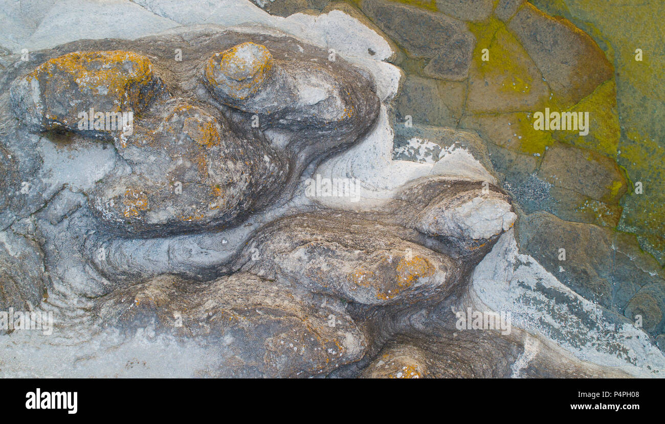 Das Meer Stacks in Byrum (byrum Raukar) auf Öland, Schweden direkt von oben gesehen. Stockfoto