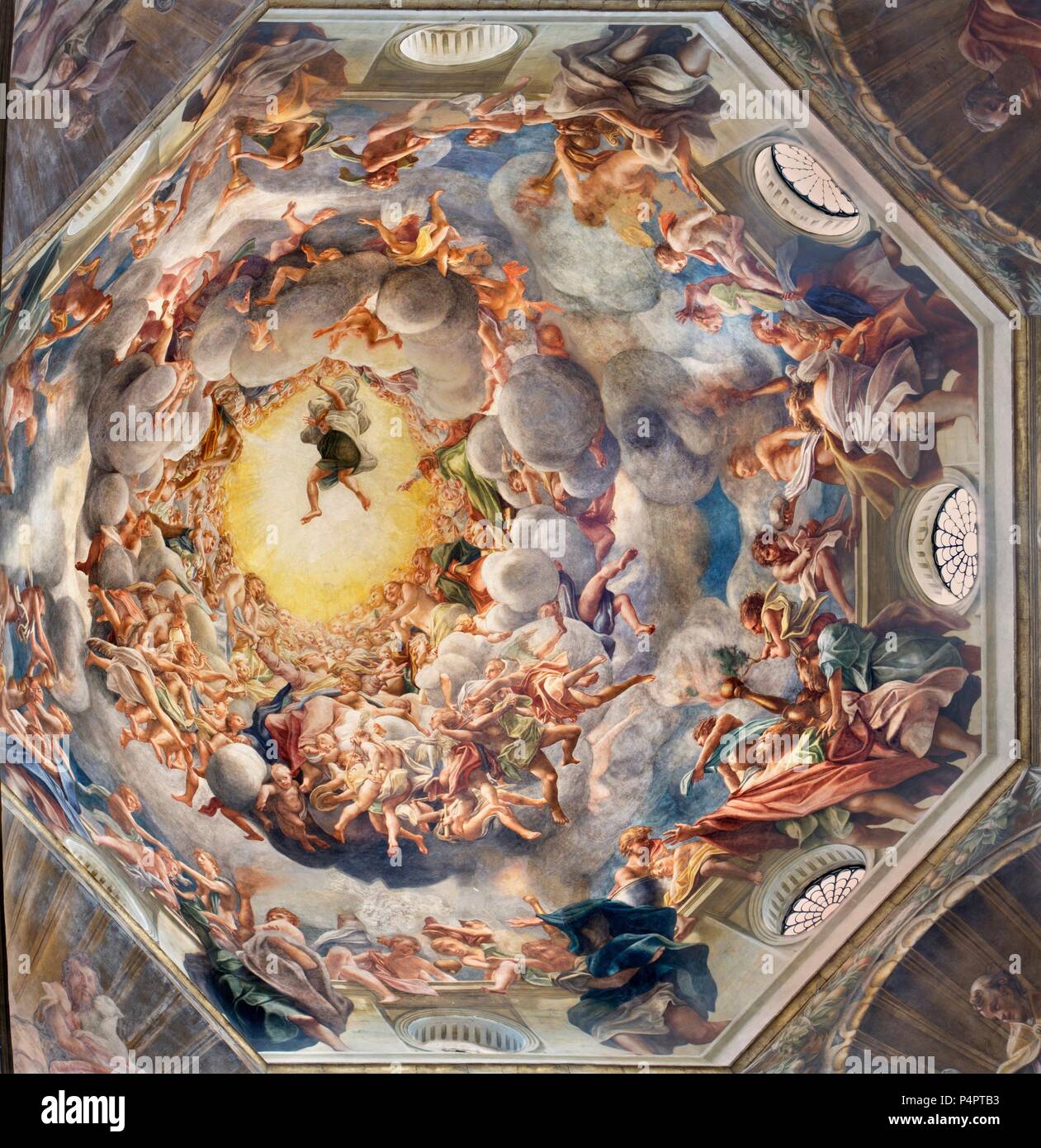 PARMA, Italien - 16 April 2018: Detail der Fresken der Assumpcion der Jungfrau Maria in der Kuppel des Duomo von Antonio Allegri (Correggio - 1526-1530). Stockfoto