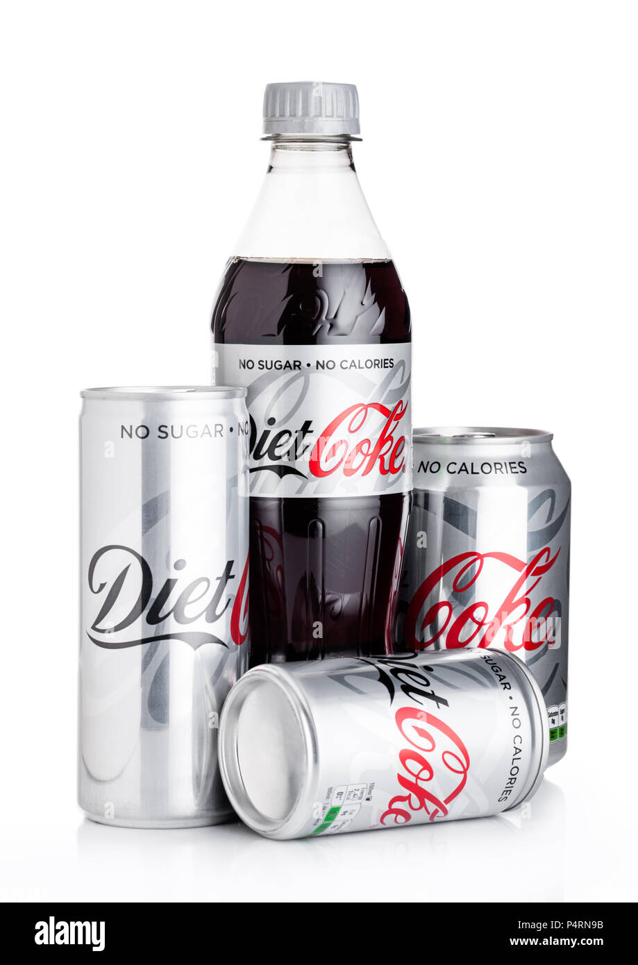 LONDON, UK - Juni 02, 2018: Flasche Diät Coca-Cola auf weißem Hintergrund. Coca-Cola ist einer der beliebtesten Soda Produkte in der Welt. Stockfoto