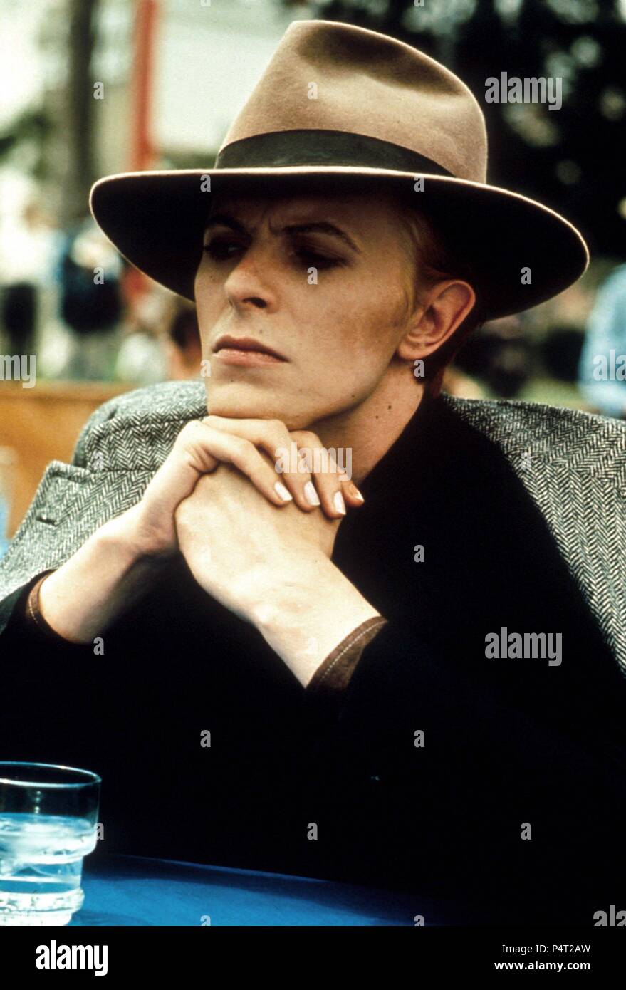 Original Film Titel Der Mann, der vom Himmel fiel. Englischer Titel Der Mann, der vom Himmel Original Film Titel Der Mann, der vom Himmel fiel. Englischer Titel Der Mann, der vom Himmel