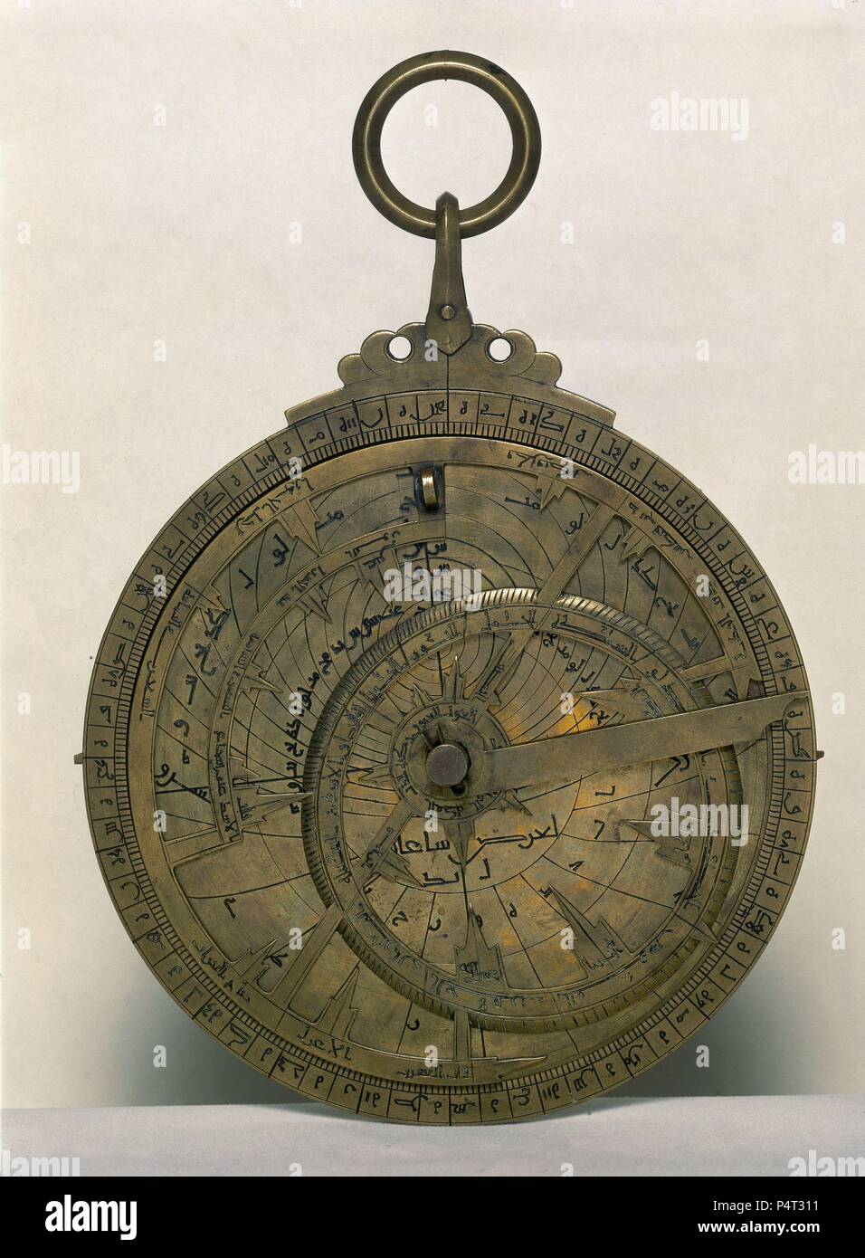 ASTROLABIO DE Alfonso X El Sabio - año 1002 - DIAMETRO 162. Lage: Museo Naval / MINISTERIO DE MARINA, MADRID, SPANIEN. Stockfoto