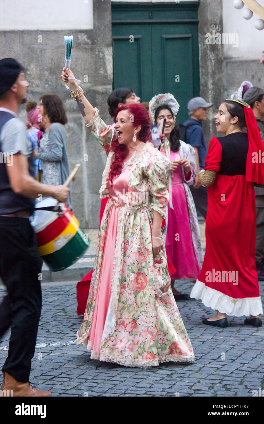 Porto, Portugal, 22. Juni 2018: Rusgas de Sao Joao. Traditionelle Hochsommer Prozession. Stockfoto