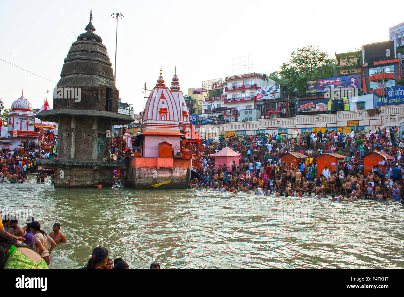 Baden ghat Szene an Har-ki-Pauri-Haridwar - Uttarakhand-India Stockfoto