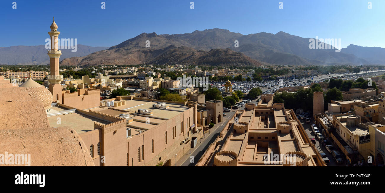 Oman, Ad-Dakhiliyah, Blick auf Nizwa Stockfoto