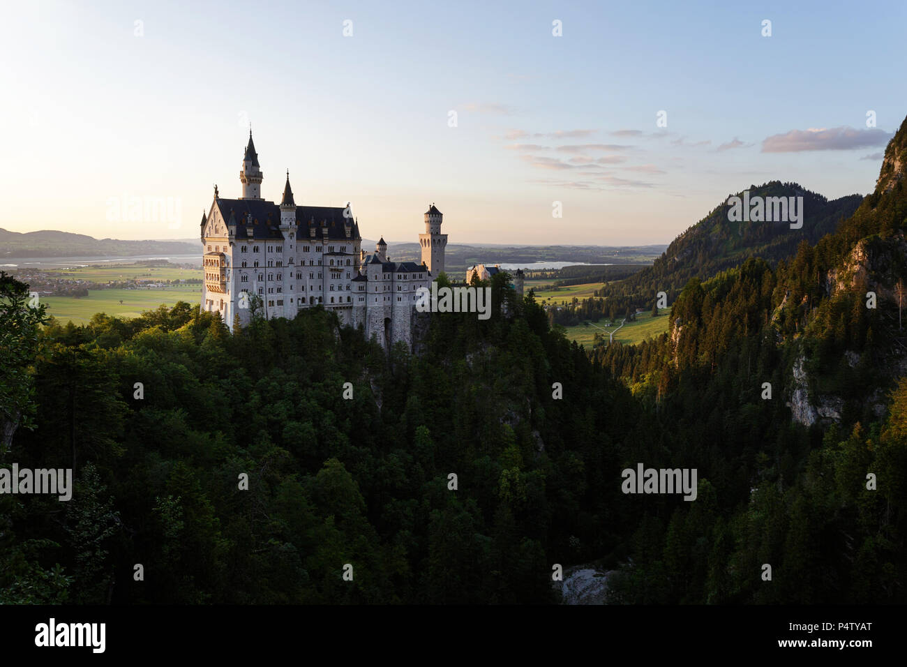 Schloss Neuschwanstein in den Bayerischen Alpen Deutschlands. Stockfoto