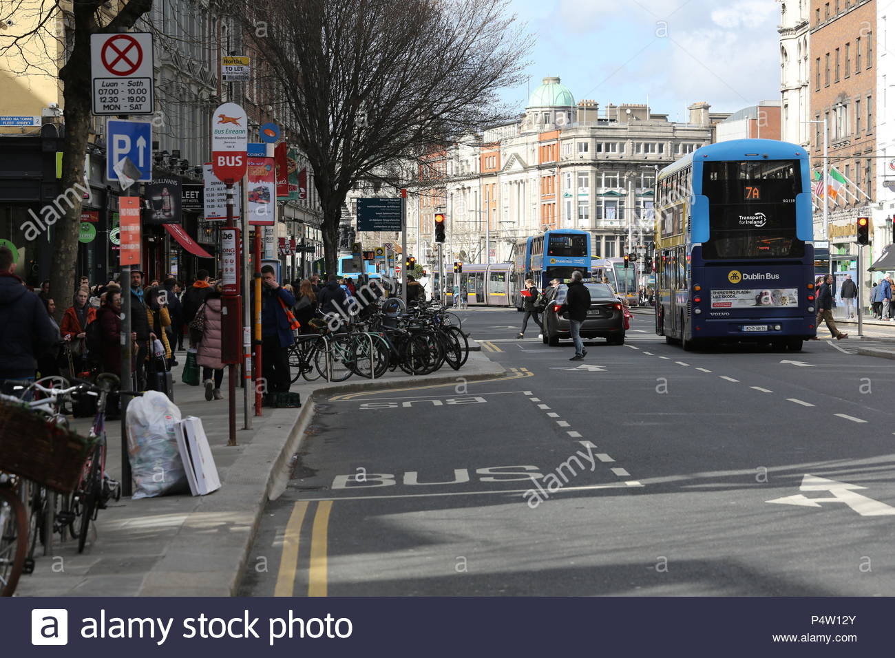 Luas Züge im Zentrum der Stadt in Dublin, Irland Stockfoto