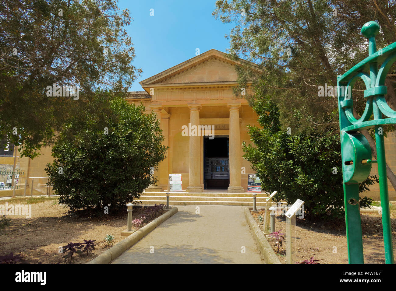 Mdina Rabat, Malta Domvs Romana museum Fassade. Tag der Eingang zu den römischen Ruinen aristokratischen Haus Museum mit Mosaiken. Stockfoto