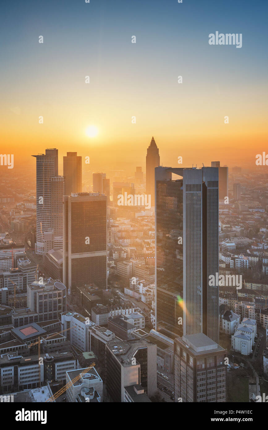 Frankfurt am Main - schönen Sonnenuntergang aerilal Blick auf den Financial District Stockfoto