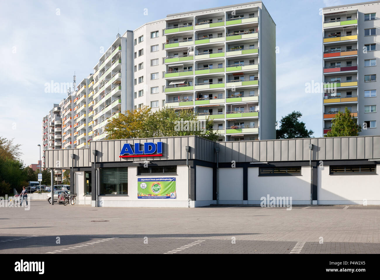 Berlin, Deutschland, Gebäude und ALDI in Havemannstrasse