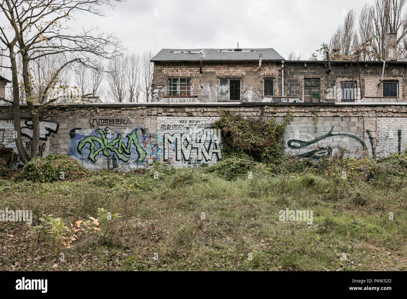 Berlin, Deutschland, die Rückseite des Wohnhauses in der Hauptstraße an der Rummelsburger Bucht Stockfoto