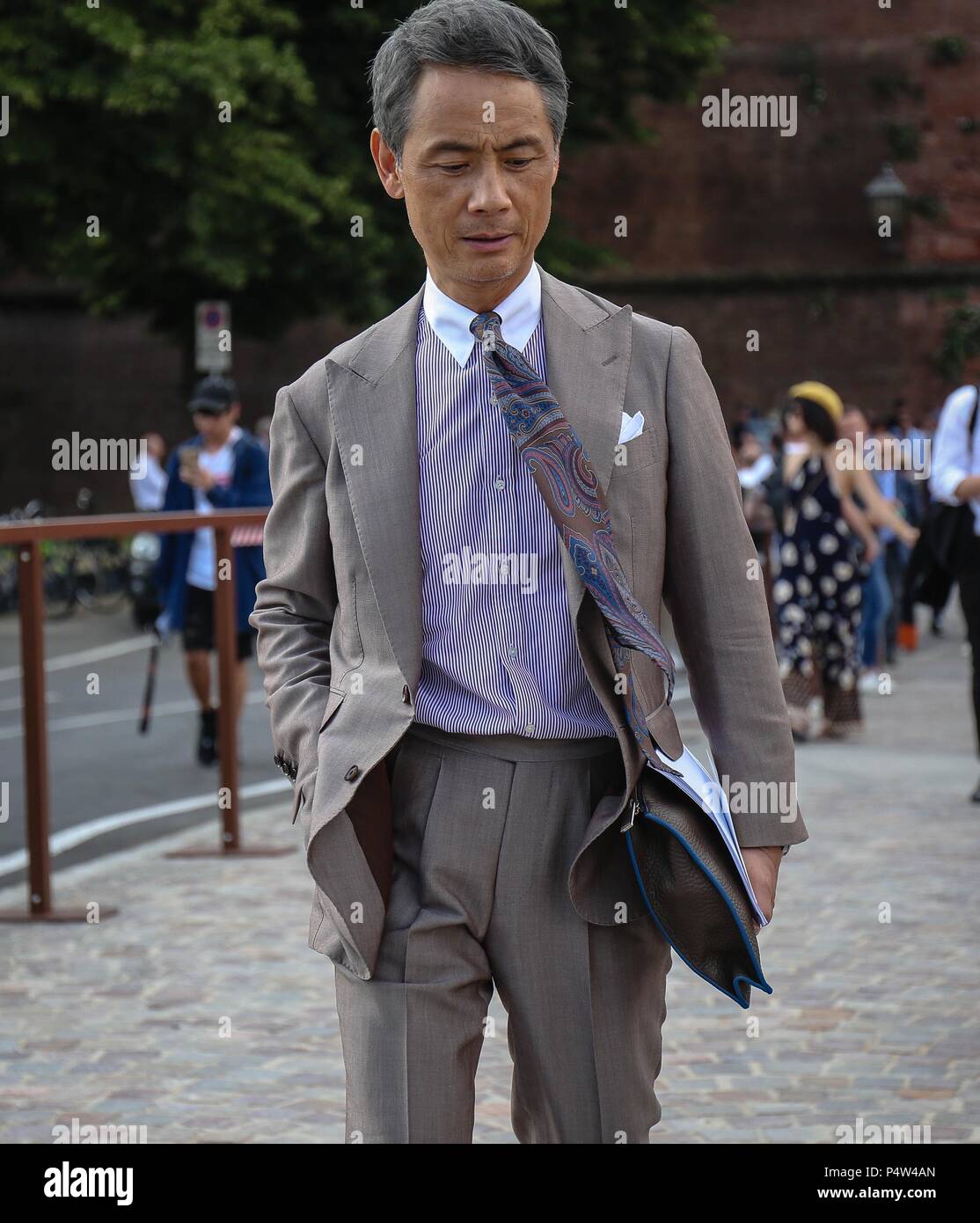 Florenz, Italien. 12 Juni, 2018. Florenz-12 Juni 2018 Tatsuya Nakamura auf der Straße während der Pitti. Credit: Mauro Del Signore/Pacific Press/Alamy leben Nachrichten Stockfoto