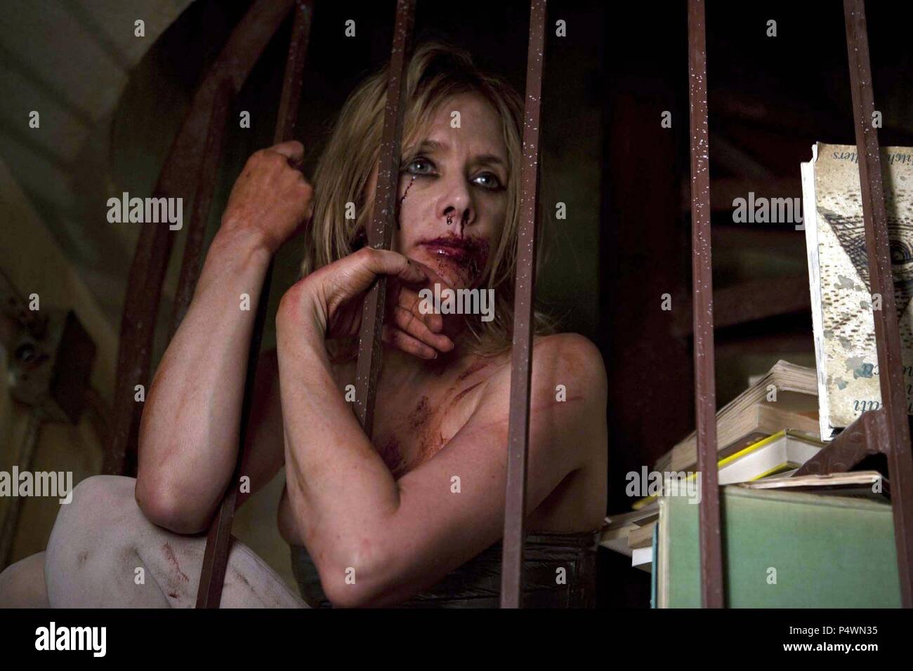 Original Film Titel: die Kluft. Englischer Titel: die Kluft. Regisseur: XAVIER GENS. Jahr: 2011. Stars: Rosanna Arquette. Credit: instinktive Film/bevorzugten Content/Album Stockfoto