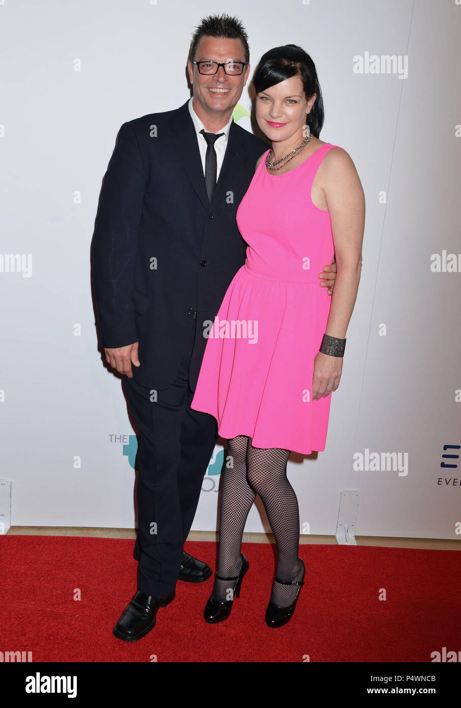 Pauley Perrette, Thomas Arklie am 5. Ann. Durst Gala im Beverly Hilton in Los Angeles. Pauley Perrette, Thomas Arklie - - - - - - - - - - - - - Red Carpet Event, Vertikal, USA, Filmindustrie, Prominente, Fotografie, Bestof, Kunst, Kultur und Unterhaltung, Topix Prominente Fashion/Vertikal, Besten, Event in Hollywood Leben - Kalifornien, Roter Teppich und backstage, USA, Film, Stars, Film Stars, TV Stars, Musik, Promis, Fotografie, Bestof, Kunst, Kultur und Unterhaltung, Topix, Vertikal, Familie von aus dem Jahr 2014, Anfrage tsuni@Gamma-USA.com Husban Stockfoto