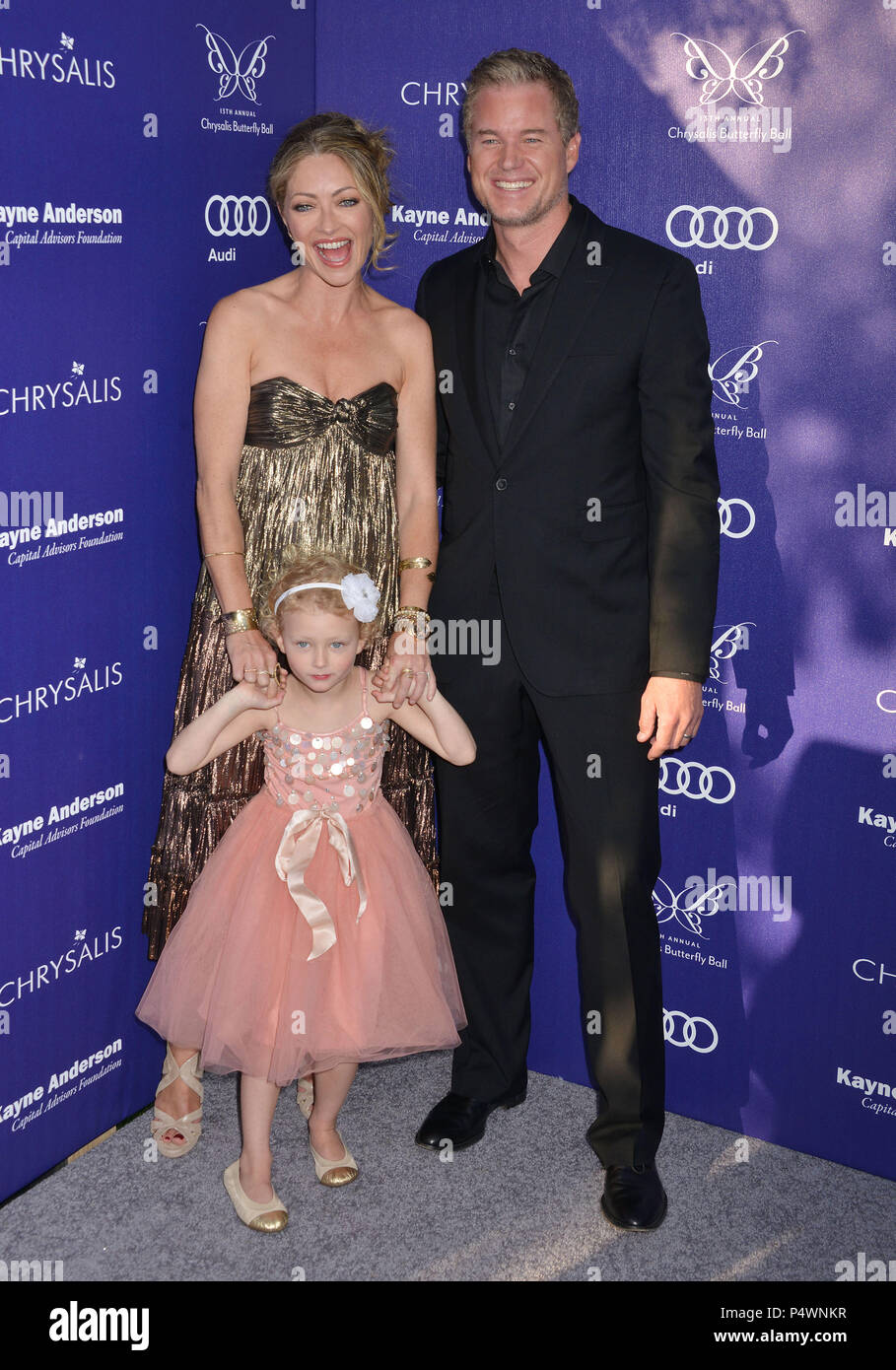 Rebecca Gayheart-Dane, Eric Dane, und Tochter Billie Beatrice am 13 Chrysalis Butterfly Ball in Brentwood Private Mandeville Canyon State in Los Angeles. Rebecca Gayheart-Dane, Eric Dane, und Tochter Billie Beatrice 138 - - - - - - - - - - - - - Red Carpet Event, Vertikal, USA, Filmindustrie, Prominente, Fotografie, Bestof, Kunst, Kultur und Unterhaltung, Topix Prominente Fashion/Vertikal, Besten, Event in Hollywood Leben - Kalifornien, Roter Teppich und backstage, USA, Film, Stars, Film Stars, TV Stars, Musik, Promis, Fotografie, Bestof, Kunst Kultur und geben Sie Stockfoto