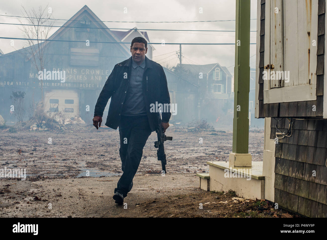Erscheinungsdatum: Juni 20, 2018 TITEL: Equalizer 2 Studio: Columbia Pictures Regie: Antoine Fuqua PLOT: Robert McCall serviert eine unerschütterliche Gerechtigkeit für die Ausgebeuteten und Unterdrückten, aber wie weit wird er gehen, wenn das jemand, das er liebt. Mit Denzel Washington als Robert McCall. (Bild: © Columbia Pictures/Entertainment Bilder) Stockfoto