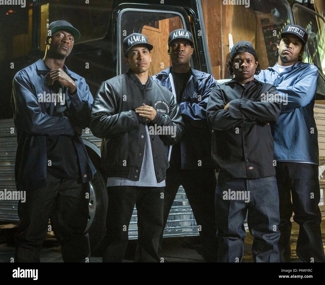 Original Film Titel: STRAIGHT OUTTA COMPTON. Englischer Titel: STRAIGHT OUTTA COMPTON. Regisseur: F. GARY GRAY. Jahr: 2015. Stars: Neil Brown Jr.; ALDIS HODGE; Jason Mitchell; COREY HAWKINS. Credit: LEGENDÄRE BILDER / Album Stockfoto