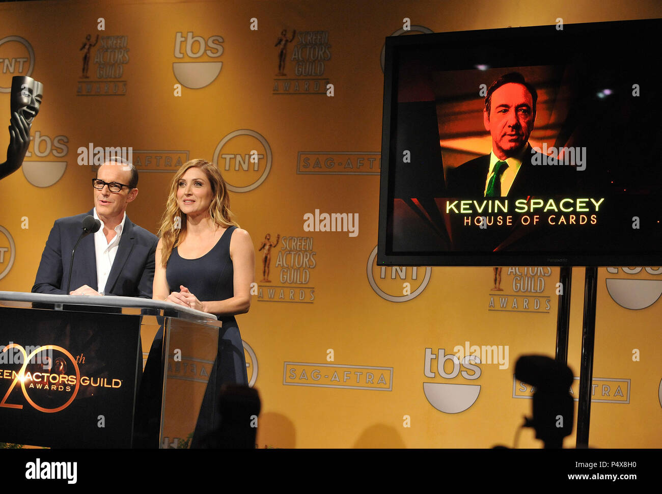 Die SAG Awards Nominierungen 2013 20. am Silver Screen Theater in Los Angeles. Sasha Alexander, Clark Gregg - SAG Nominierungen 06 Veranstaltung in Hollywood Leben - Kalifornien, Red Carpet Event, USA, Filmindustrie, Prominente, Fotografie, Bestof, Kunst, Kultur und Unterhaltung, Topix prominente Mode, Besten, Hollywood Leben, Event in Hollywood Leben - Kalifornien, Roter Teppich und backstage, Film Stars, TV Stars, Musik, Promis, Topix, Akteure aus dem gleichen Film, Cast und co Star zusammen. Anfrage tsuni@Gamma-USA.com, Kredit Tsuni/USA, 2013-Gruppe, TV und Film Cast Stockfoto