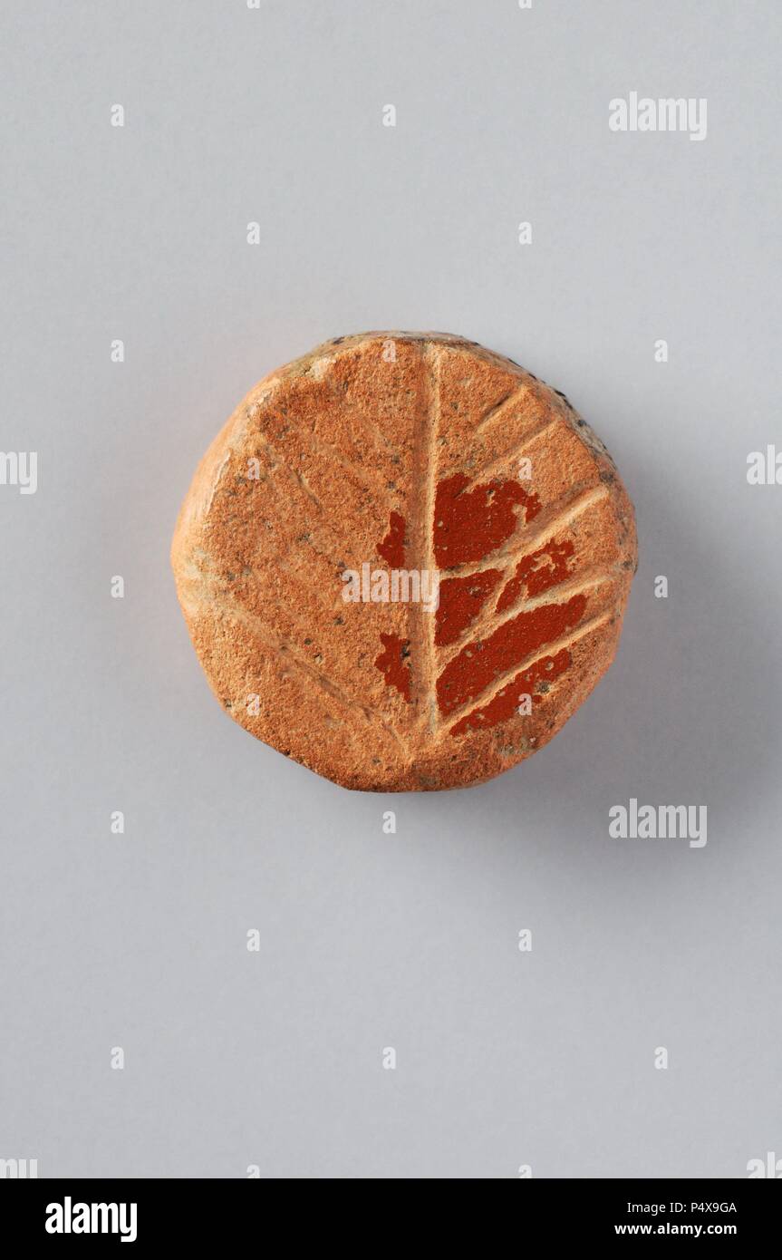 Keramik spiel Blatt. 2,3 x 0,5 cm (2. - 4. CE)-Römischen Periode, von der archäologischen Stätte von complutum in Alcalá de Henares (Madrid). Spanien. Stockfoto