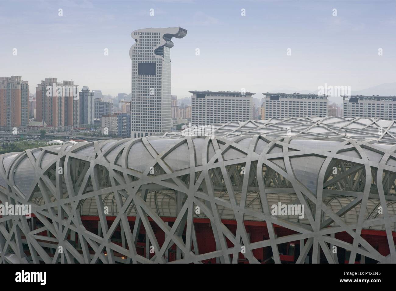 China. Beijing National Stadium (Vogelnest), gebaut für die Olympischen Spiele 2008 von Jacques Herzog und Pierre de Meuron. Stockfoto