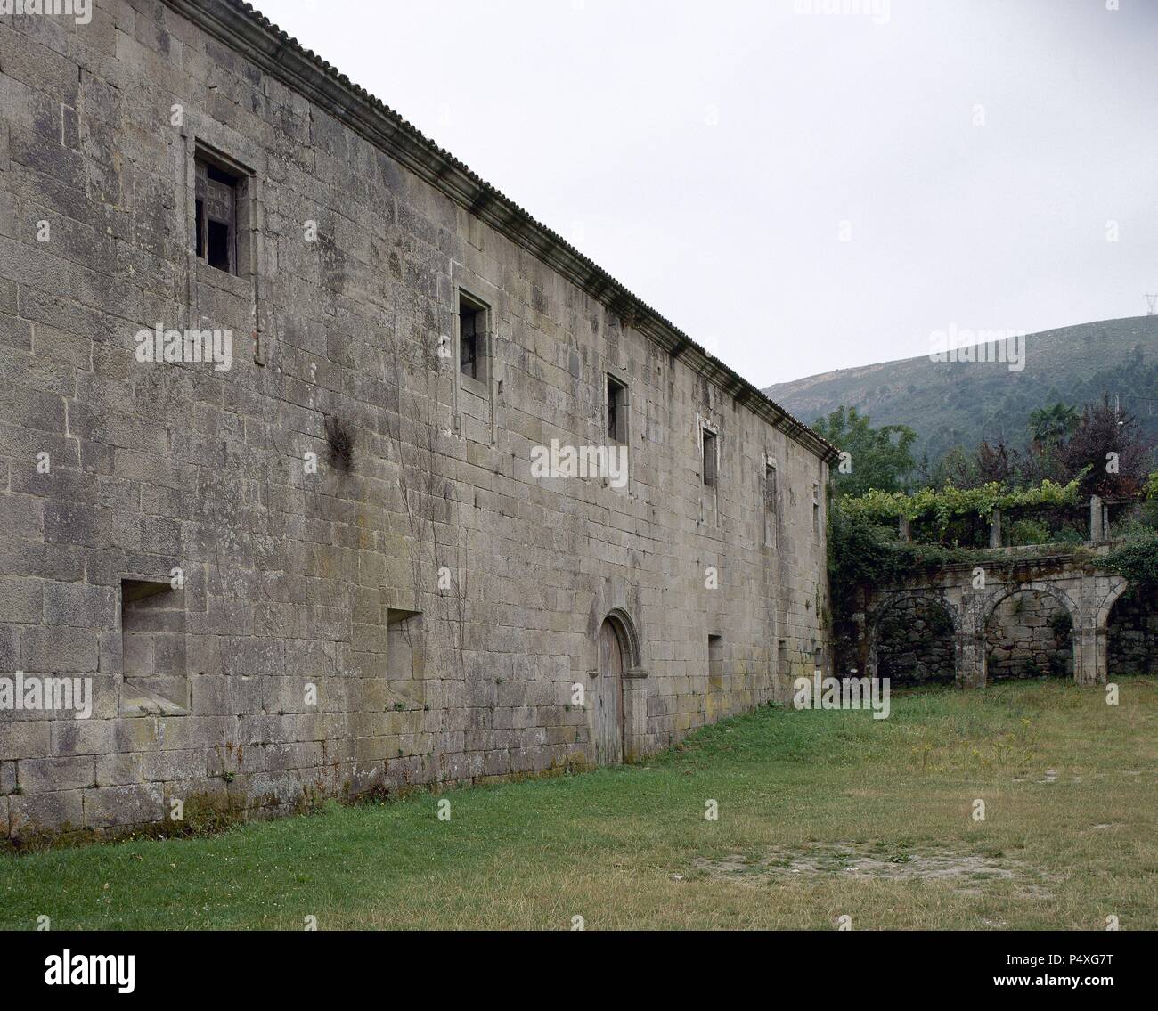 Spanien. Galizien. Melone. Zisterzienser Kloster St. Maria, im Jahr 1142 gegründet. Teilansicht. Stockfoto