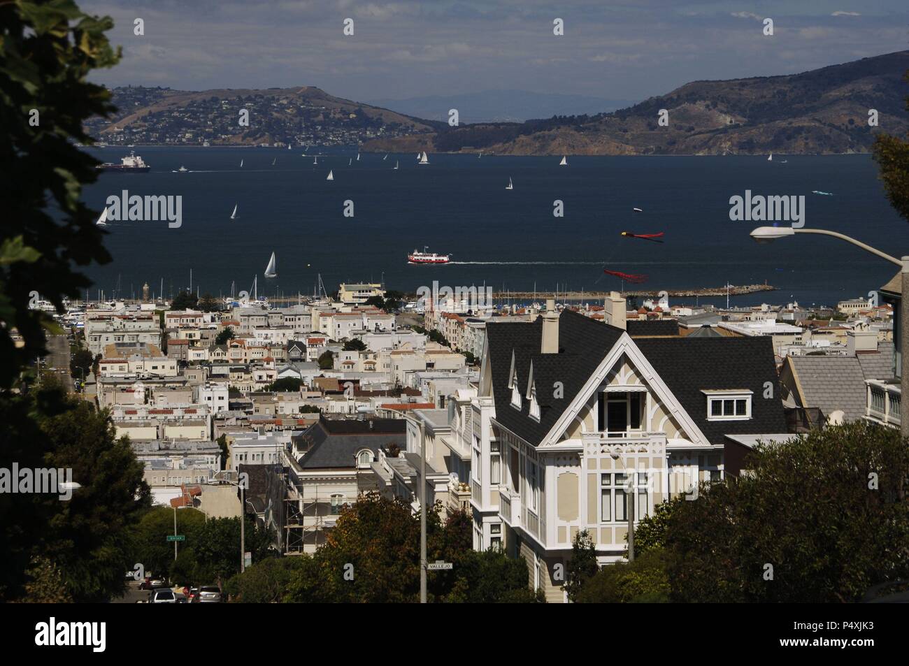 ESTADOS UNIDOS. SAN FRANCISCO. Panorámica de la Ciudad y la Bahía, al Fondo. Estado de Kalifornien. Stockfoto
