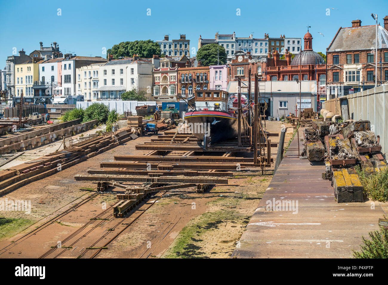 Ramsgate Helling, Boot Helling, Boot, direkt am Meer, Reparaturen, Ramsgate, Kent, England, Großbritannien Stockfoto