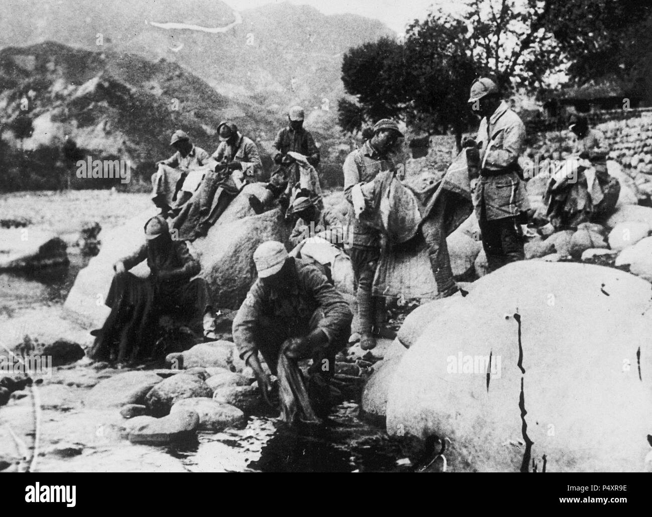 La unidad NAN-HAI, del Ejército de Liberación, Chino remendando lavando y sus Uniformen wurden (17 mayo 1966). S. XX. Stockfoto