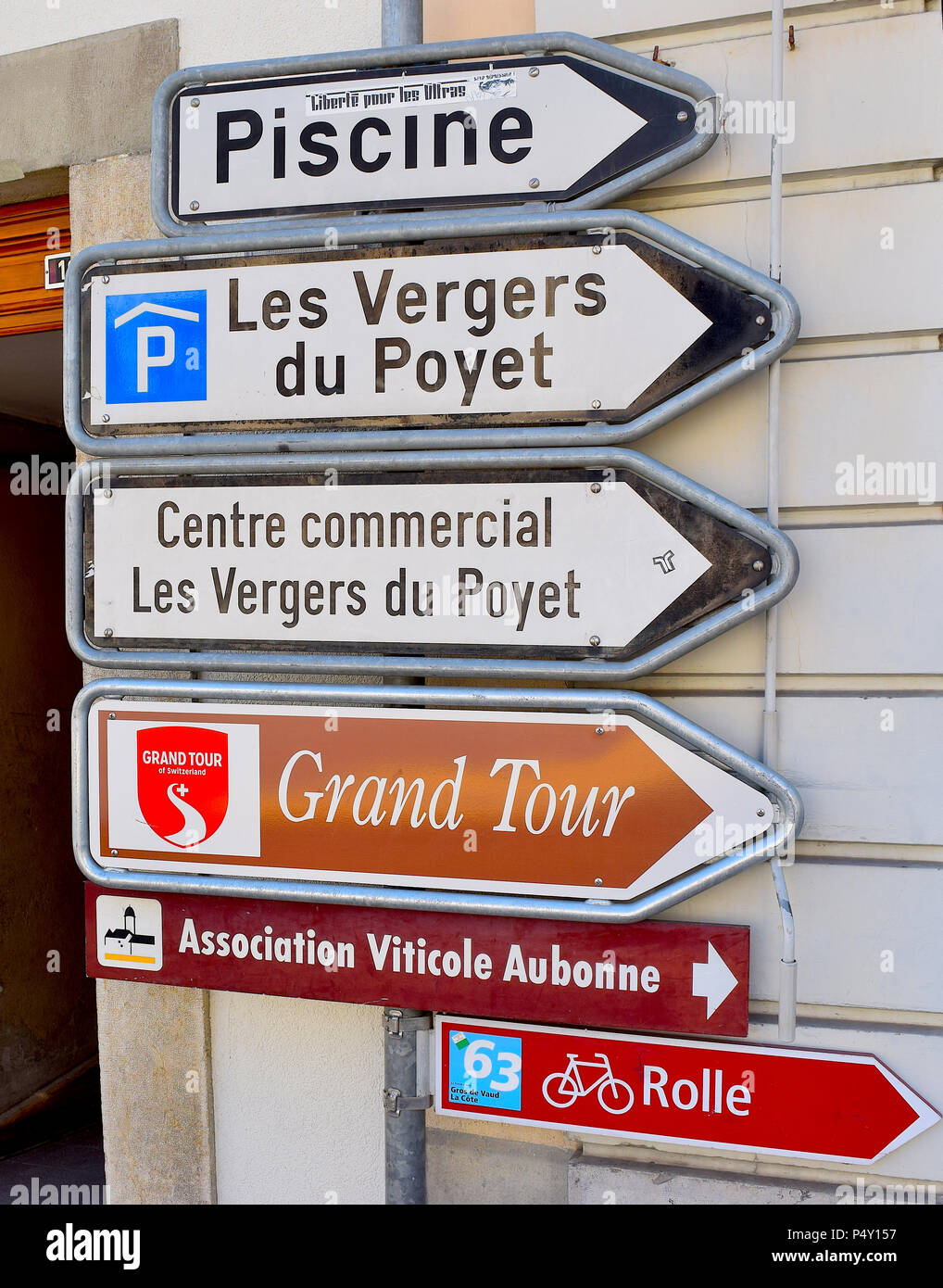 Straßenschild in Aubonne, Schweiz Stockfoto