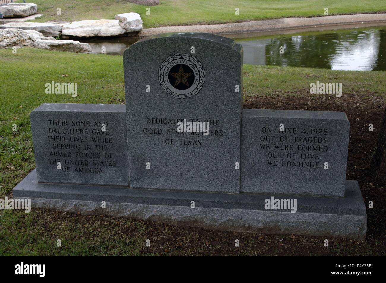 CEMENTERIO ESTATAL DE TEXAS. "GOLD STAR MUTTER MOUMENT'. Dedicado a las Madres de Los soldados Muertos en Combate. Austin. Estado de Texas. Estados Unidos. Stockfoto