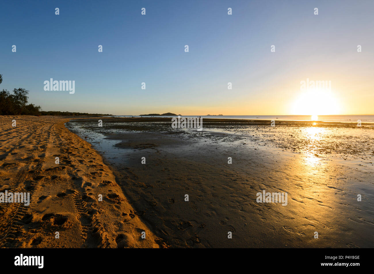 Atmosphärische Sonnenaufgang am Seisia, Cape York Halbinsel, Far North Queensland, FNQ, QLD, Australien Stockfoto