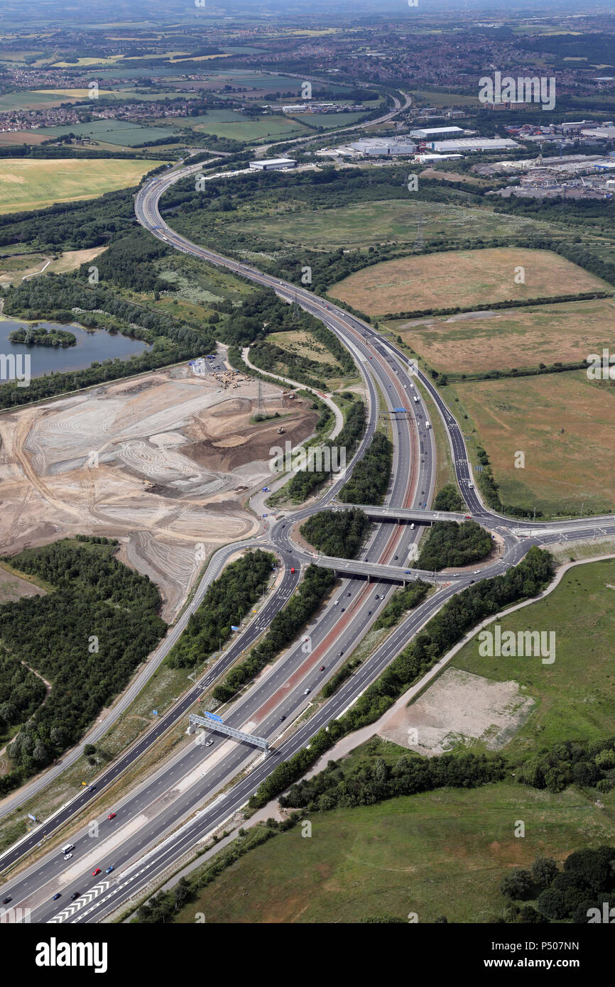 Luftaufnahme von der Anschlussstelle 45 der Autobahn M1 an der Leeds, West Yorkshire Stockfoto