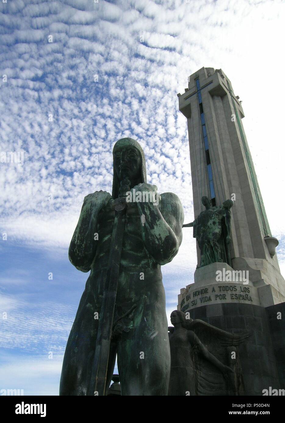 CANARIAS. SANTA CRUZ DE TENERIFE. Monumento a los Caídos, situado en el centro de la Plaza de España. Teneriffa. Provincia de Santa Cruz de Tenerife. España. Stockfoto