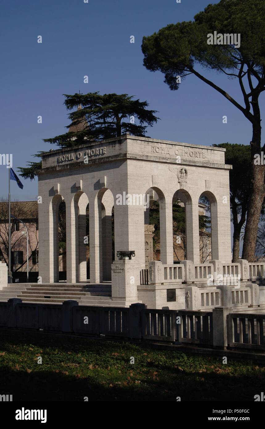 Italien. Rom. Gianicolense Mausoleum, errichtet zu Ehren der gefallenen Patrioten während der italienischen Einheit. des 20. Jahrhunderts. Stockfoto