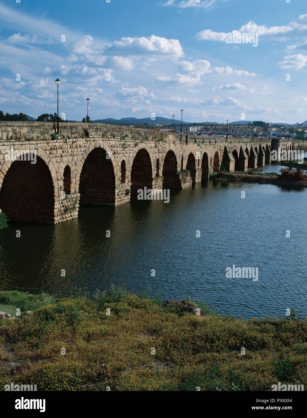 Merida. Römische Brücke, ich Jahrhundert v. Chr. erbaut, auf den Fluss Guadiana. Provinz Badajoz. Der Extremadura. Spanien. Stockfoto
