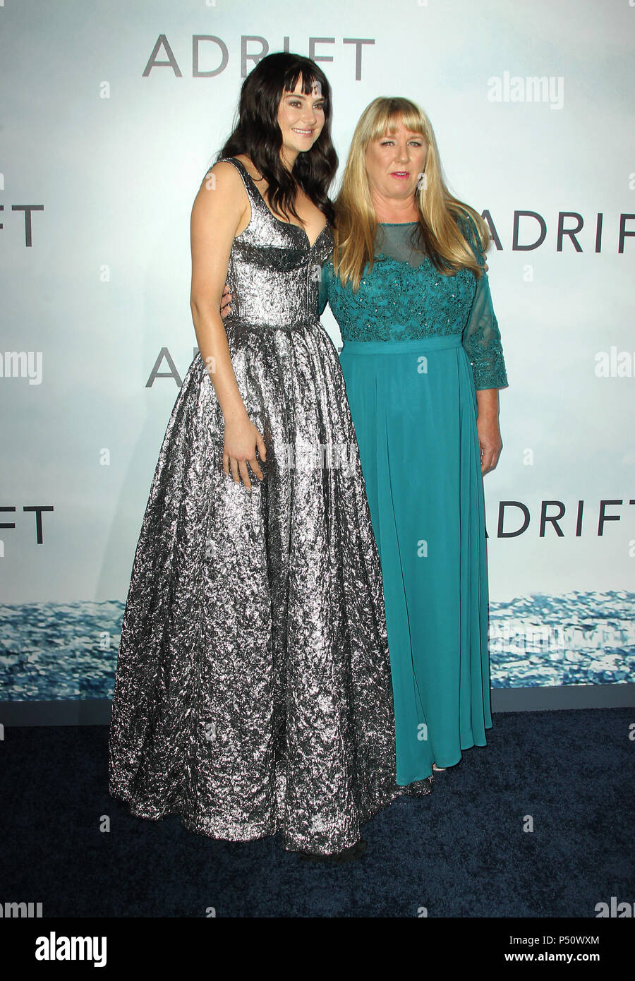 "Hilflos" Los Angeles Premiere hielt das Regal L.A. Leben Theater in Los Angeles, Kalifornien. Mit: Shailene Woodley, Tami Oldham Ashcroft Wo: Los Angeles, Kalifornien, Vereinigte Staaten, wenn: 23. Mai 2018 Credit: Adriana Barraza/WENN.com M. Stockfoto