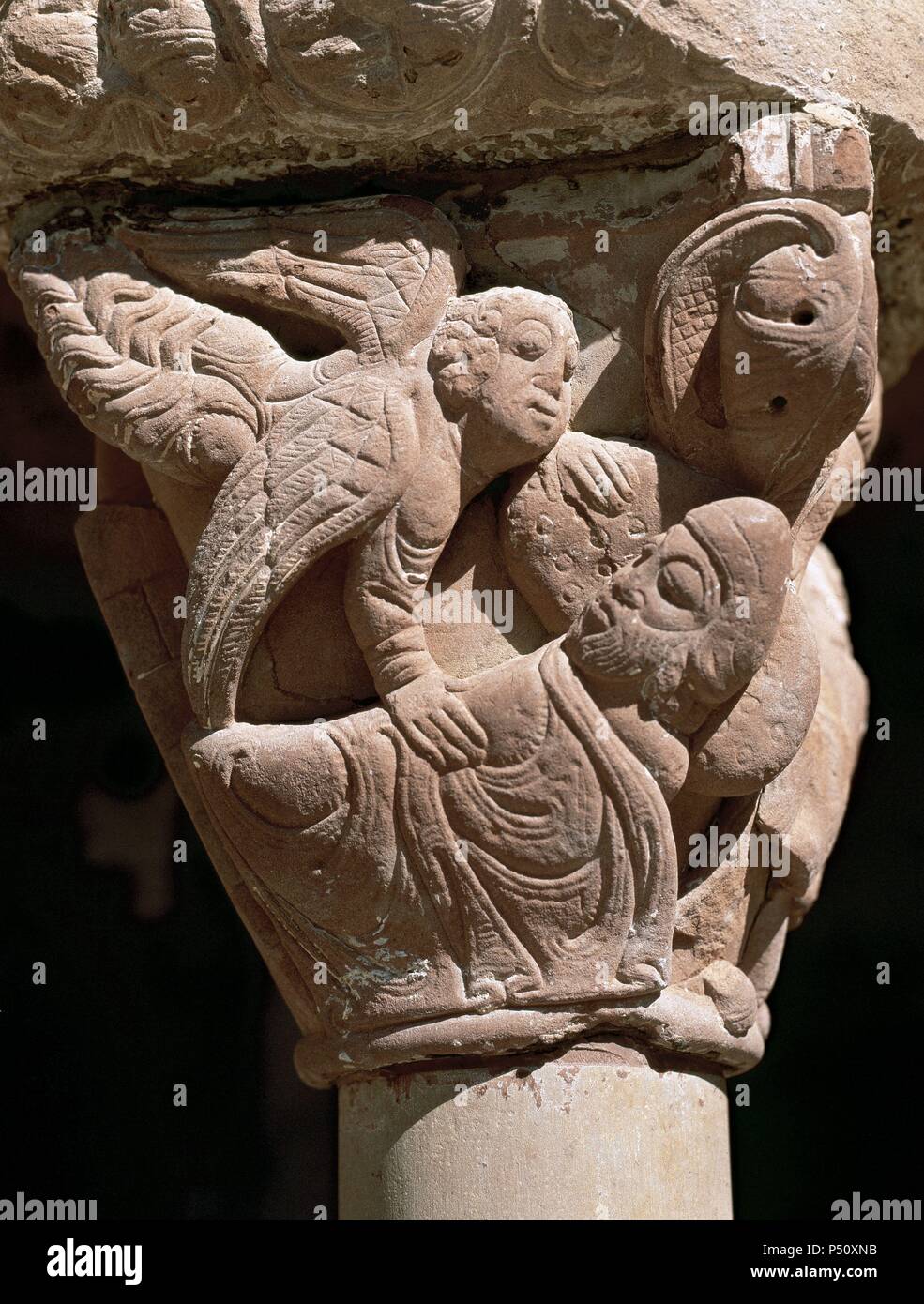 ARTE ROMANICO. ESPAÑA. (S. XII-XIII). Las mejores del Capitel donde se Vertreter 'EL AVISO DEL ANGEL EIN SAN JOSE MIENTRAS DUERME'. Capitel esculpido por el llamado 'Maestro de San Juan de la Peña". Claustro del MONASTERIO DE SAN JUAN DE LA PEÑA. Estado de Huesca. Aragón. Stockfoto