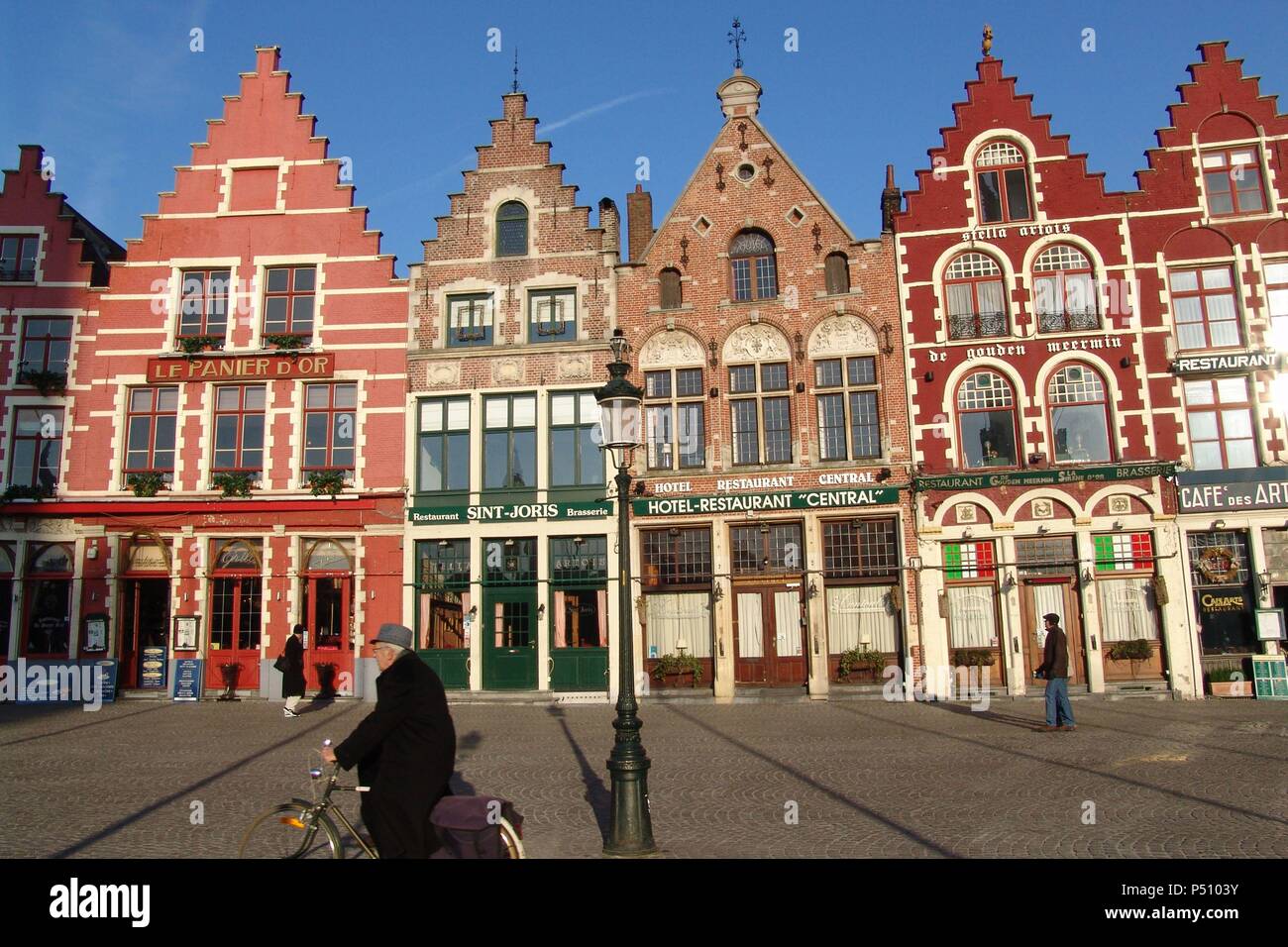 Belgica Brujas Casas Tipicas En El Centro De La Ciudad Estado De Flandes Occidental Stockfotografie Alamy