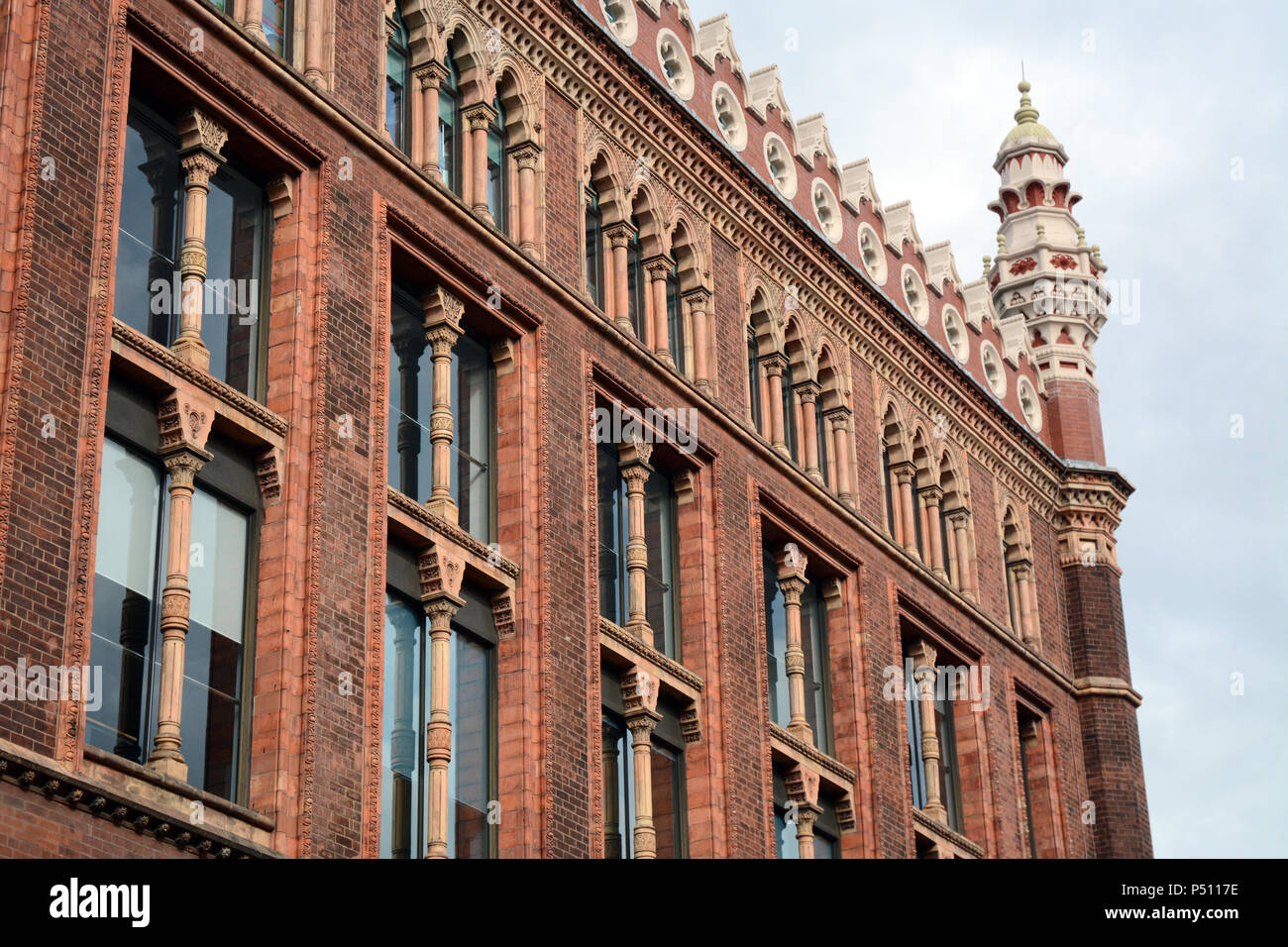 Die Fassade des historischen 19. Jahrhundert St. Paul's Haus im spanisch-maurischen Stil der Architektur erbaut, in Leeds, England, Vereinigtes Königreich. Stockfoto