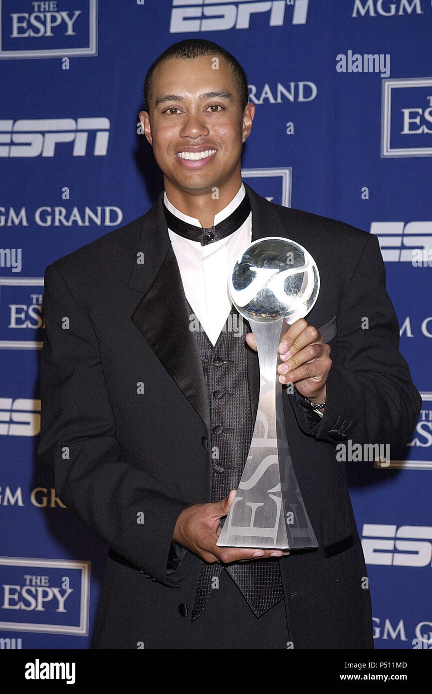 Feb 12, 2001; Las Vegas, CA, USA; ESPY Awards Tiger Wood, Backstage in der ESPY Awards - Holz. Tiger. 11. jpgWood. Tiger. 11 Veranstaltung in Hollywood Leben - Kalifornien, Red Carpet Event, USA, Filmindustrie, Prominente, Fotografie, Bestof, Kunst, Kultur und Unterhaltung, Topix prominente Mode, Besten, Hollywood Leben, Event in Hollywood Leben - Kalifornien, backstage Trophäe, Auszeichnungen zeigen, Film Stars, TV Stars, Musik, Promis, Topix, Bestof, Kunst, Kultur und Unterhaltung, Fotografie, Anfrage tsuni@Gamma-USA.com, Kredit Tsuni/USA, 2000-2001 -2002-2003 -2004-2 Stockfoto
