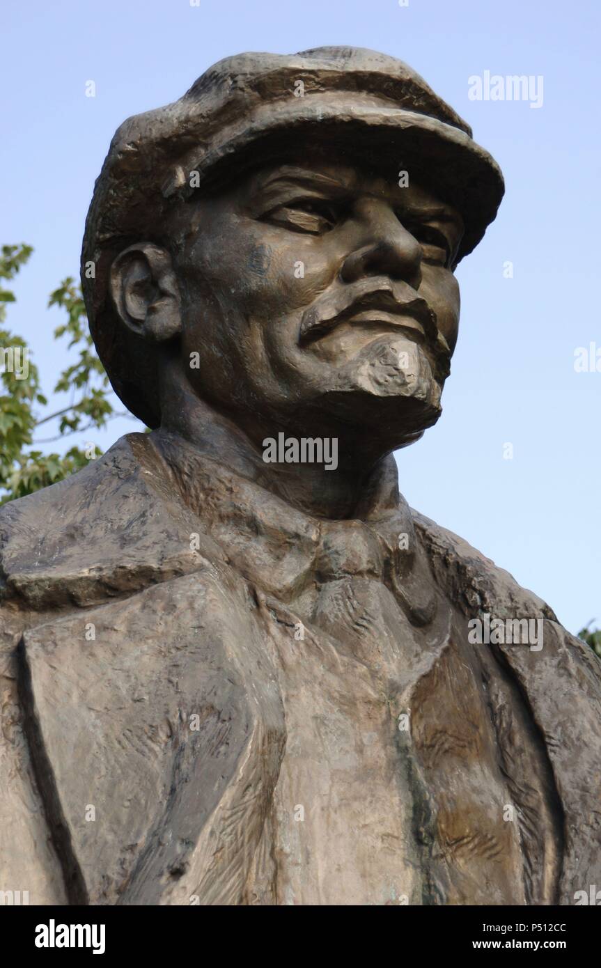 LENIN, Wladimir Ilich Uliánov seudónimo de (1870-1924). Revolucionario y político ruso. ESTATUA DE LENIN, Obra de Emil Venkov, En El Barrio de Fremont. Seattle. Estado de Washington. Estados Unidos. Stockfoto