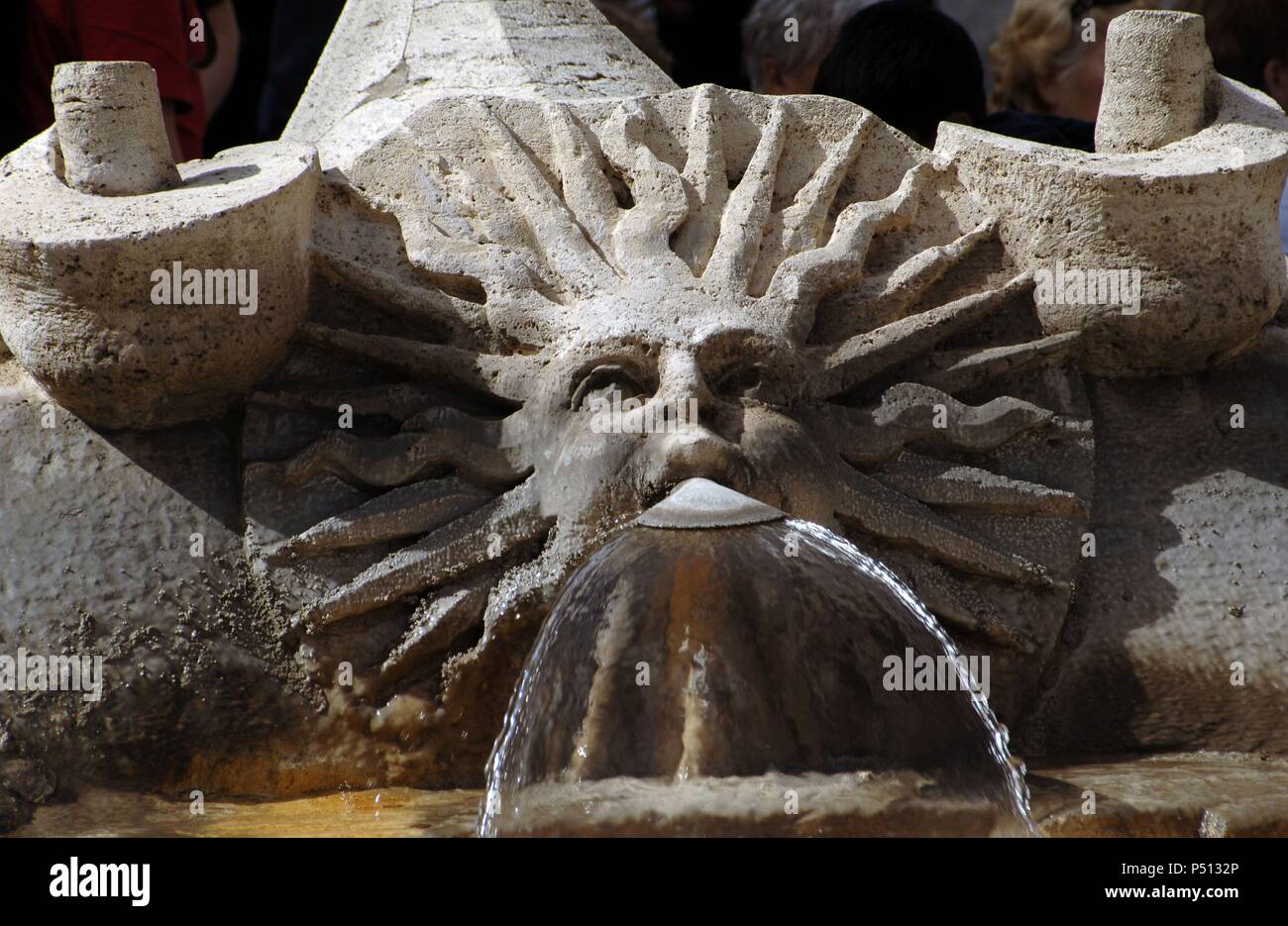 Pietro (1562-1629) und (1598-1680) Gian Lorenzo Bernini. Italienische Bildhauer. Brunnen der alten Boot (Fontana della Barcaccia), 1627. Detail. Piazza di Spagna. Rom. Italien. Stockfoto